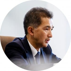 石井 芳明 氏